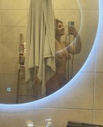 SELF (31181).jpg