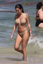 Malu Trevejo in_Bikini_at_the_Beach_in_Miami_04-05-2023__8_ (10).jpg