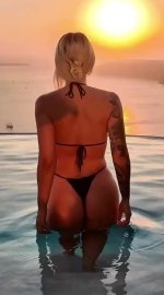 vlcsnap-2025-08-04-22h57m23s346-noelia99 (4).jpg