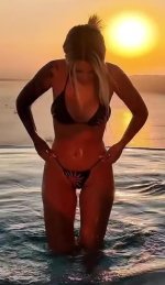 vlcsnap-2025-08-04-22h57m23s346-noelia99 (2).jpg