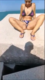sexo_en_el_puerto_escondido_mi_esposa_teresa_le_golpea_el_coño_04-29.png