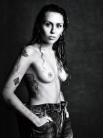 Miley Cyrus 17.jpg