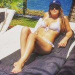Marta-Penate-bikini-sexy-concursante-Isla-Tentaciones-8.jpg