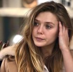 queen_elizabeth_olsen-20211123-0001.jpg
