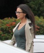 6945763_demi-moore-nipple-poke-02-480x573.jpg
