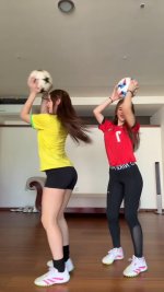 le-encanta-enseñar-el-culito-parado-v0-aonjtnni1ajf1.jpg
