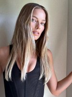 Margot Robbie 4.jpg