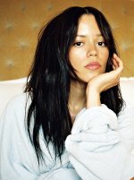 634875808_jenna-ortega-daniyel-lowden-for-vogue-august-2025-1.jpg
