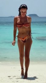 vlcsnap-2025-08-26-23h24m52s198-abrilc (3).jpg