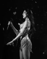dualipa_official__2025-08-05T190245.000Z_4.jpg
