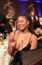 storm-reid-cleavage-braless-curves-red-carpet-014.jpg