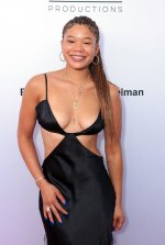 storm-reid-cleavage-braless-curves-red-carpet-002-1.jpg