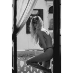 @haileyclauson shot by @cameron_hammond in Venice for @newyorkeronline (6).jpg