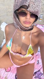  Sofia Jamora VrGRKmiY_o (2).jpg