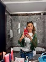 sabrinasalernofficial__2025-08-31T182726.000Z_2.jpg