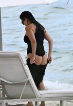 Kourtney Kardashian - Sizzles in Miami! Flaunts Curves  (11).jpg