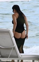 Kourtney Kardashian - Sizzles in Miami! Flaunts Curves  (10).jpg