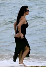 Kourtney Kardashian - Sizzles in Miami! Flaunts Curves  (7).jpg
