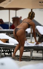 Karrueche Tran  Miami Beach  (1).jpg