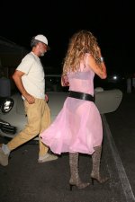 Rita Ora - and Taika Waititi leaving a romantic dinner at Matsuhisa in Beverly Hills 1__80_.jpg