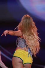 zara-larsson-sexy-legs-ass-rock-in-rio-032.jpg