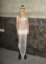 Taylor Momsen in New York 3.jpg