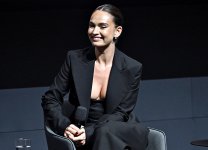 Lily James 4.jpg
