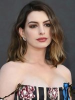anneihathawayg__2025-09-18T211116.000Z_4.jpg