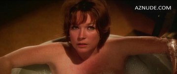 MacLaine-Two-Mules-for-Sister-Sara_769059.jpg