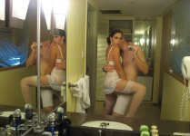 SELF (31708).jpg