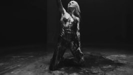 Taylor Momsen vlcsnap-2025-09-25-14h36m08s298 (1).jpg