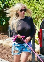 Avril Lvigne Nipples 1.JPG