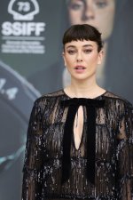 Blanca Suarez at Parecido A Un Asesino premiere (5).jpg
