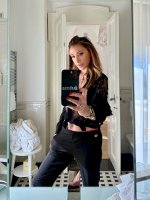sabrinasalernofficial__2025-09-27T165257.000Z_1.jpg