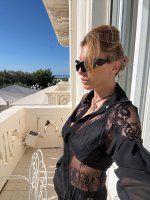 sabrinasalernofficial__2025-09-27T165257.000Z_3.jpg