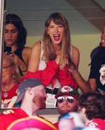 taylorswiftbr__2025-09-24T172559.000Z_2.jpg