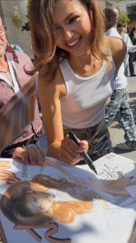 Zendaya greets fans during Paris Fashion Week in Paris, France - Sep 30, 2025 (5).jpg