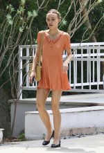 Lily-Rose Depp - House hunting in Los Angeles -3.jpg