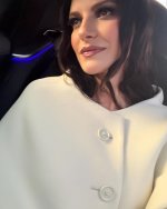 laurapausini__2025-10-06T161643.000Z_16.jpg