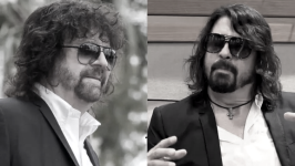 Jeff_Lynne_&_Dave_Grohl__030.png