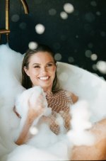 1391498569_NatalieJayneRoser_JessWitkampSeries21(8).jpg.cb23c92f36cc02f89e6ae8998dc0b629.jpg
