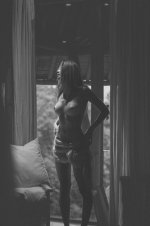 Natalia-Roser-Topless-6-1365x2048.jpg