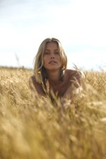LeniAliStudios_Natalie_Queenstown_SeriesMag0L1A5722.jpg
