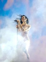 dualipa_official__2025-10-10T183742.000Z_11.jpg