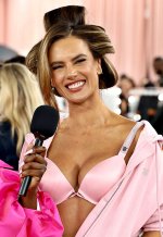 Alessandra Ambrosio 02.jpg