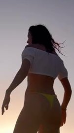 vlcsnap-2025-10-14-17h31m38s692-mariap-r-e (10).jpg