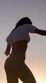 vlcsnap-2025-10-14-17h31m38s692-mariap-r-e (9).jpg