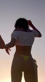 vlcsnap-2025-10-14-17h31m38s692-mariap-r-e (6).jpg