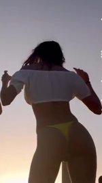 vlcsnap-2025-10-14-17h31m38s692-mariap-r-e (3).jpg