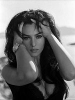 monicabellucci.fan__2025-10-26T190854.000Z_5.jpg